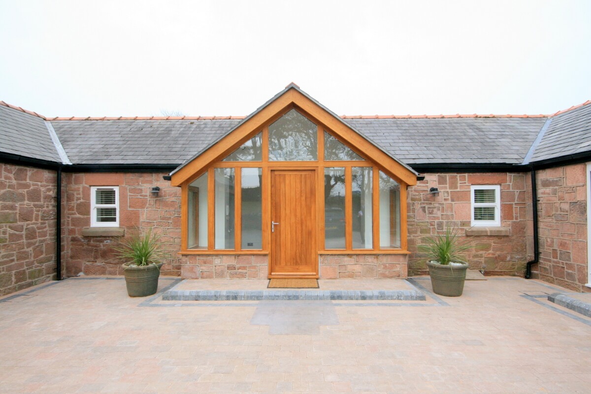 Sandstone Cottage - Oak Porch